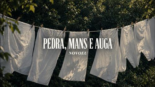 PEDRA, MANS E AUGA