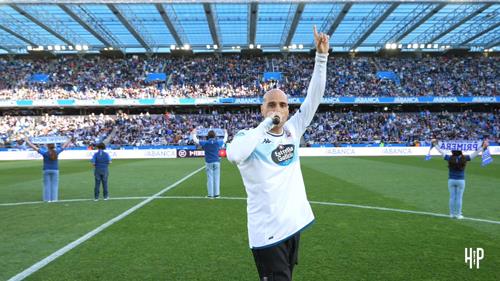 Actuación de Habló Pablo no Estadio de Riazor