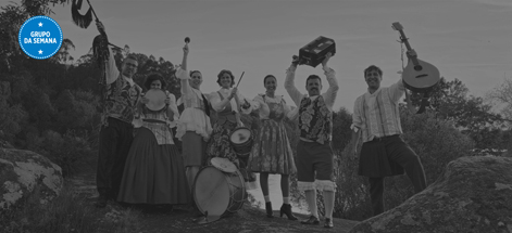 DONICELAS: «Intentamos transmitir ao público o que nós desfrutamos enriba do escenario»